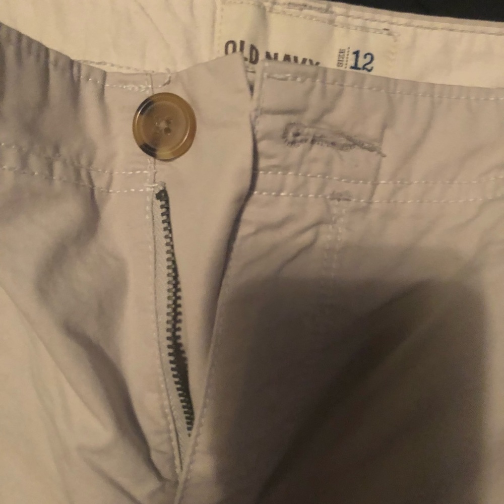 Old Navy khaki shorts Size 12 - Picture 3 of 7